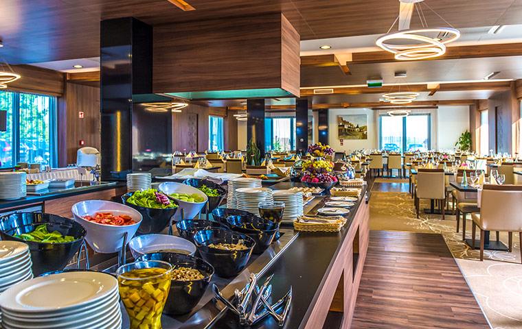 castellum-hotel-holloko-galeria-etterem-kiskep castellum-hotel-holloko-galeria-etterem-kiskep